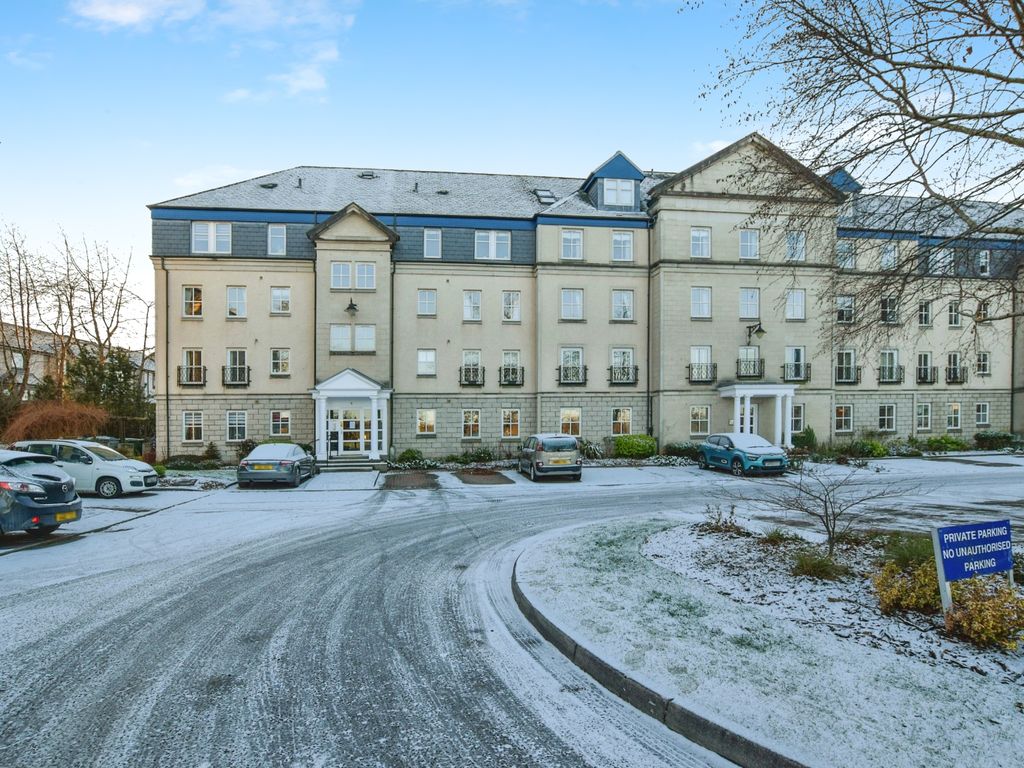 2 bed flat for sale in South Inch Court, Perth PH2, £154,995