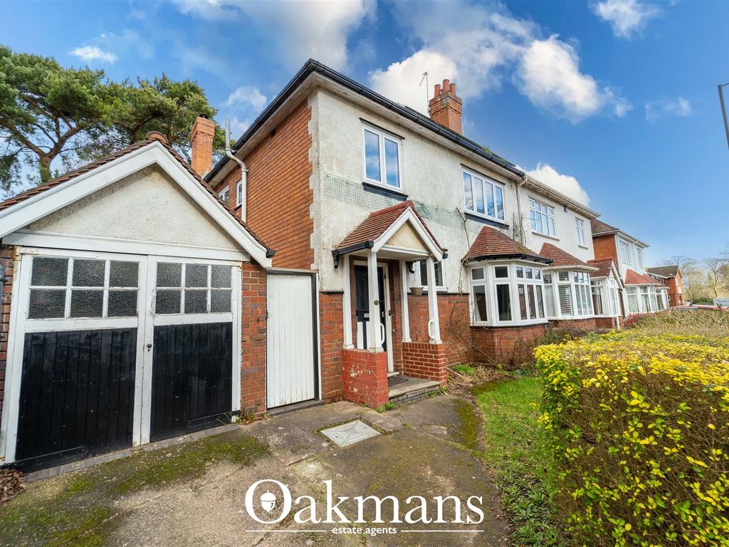 4 bed property for sale in Court Oak Road, Harborne, Birmingham B17, £580,000