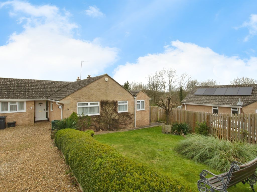 4 bed detached bungalow for sale in Highfield Rise, Shrewton, Salisbury SP3, £450,000
