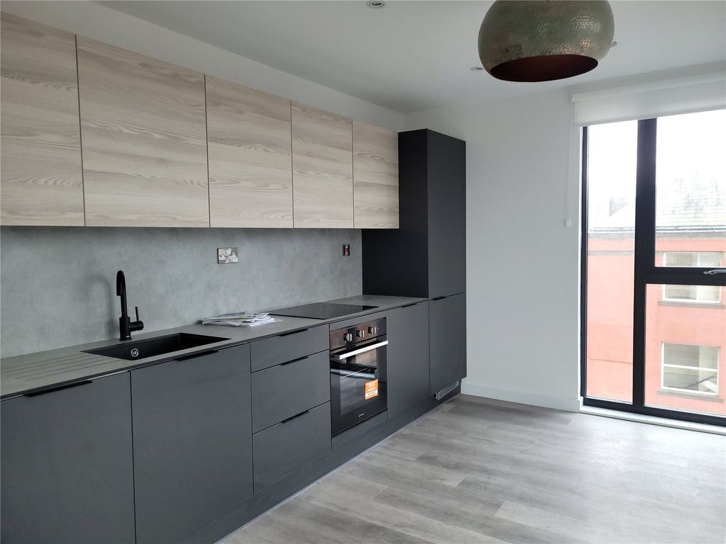3 bed flat to rent in Pole Street, Preston, Lancashire PR1, £1,495 pcm