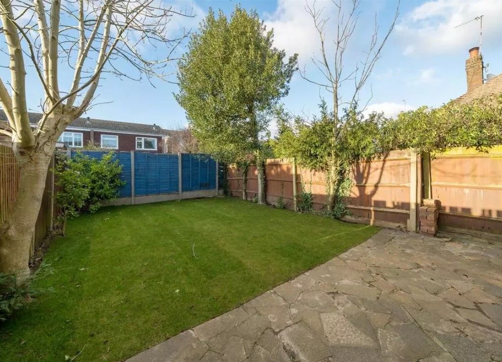 3 bed semi-detached house to rent in Crofton Lane, Petts Wood, Orpington BR5, £2,000 pcm