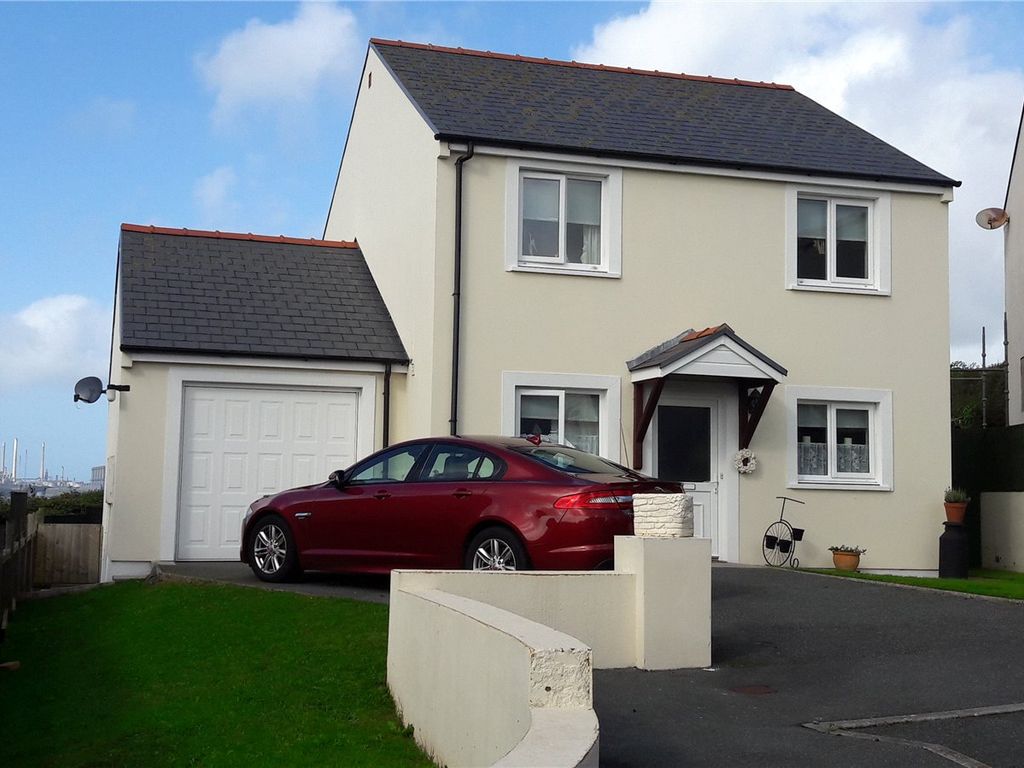 3 bed detached house to rent in Ridgeview Close, Pennar, Pembroke Dock SA72, £875 pcm