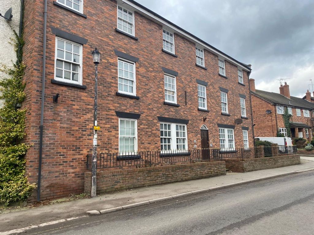 2 bed flat to rent in Cheshire Street, Audlem, Crewe CW3, £695 pcm