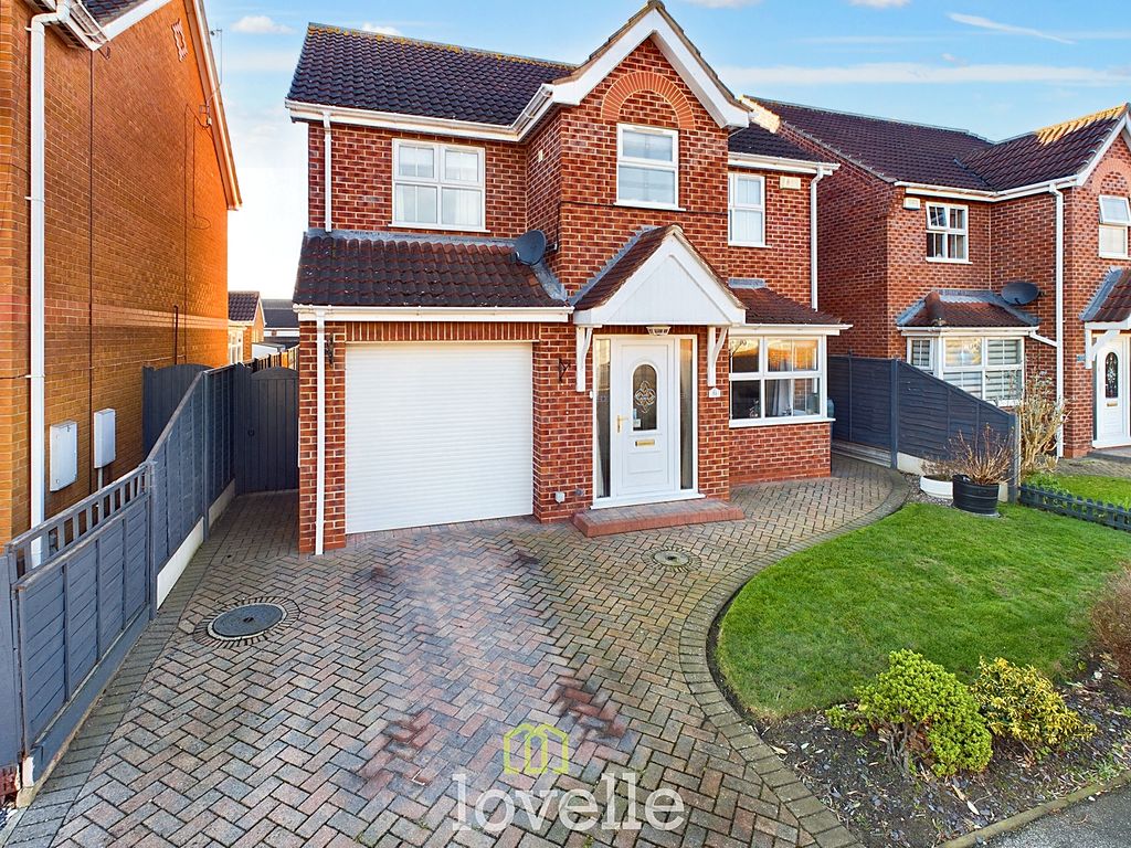 4 bed detached house for sale in Marlborough Way, Cleethorpes DN35, £340,000