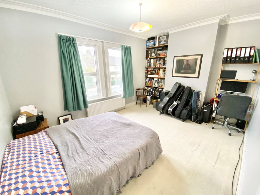 4 bed semi-detached house for sale in East Barnet Road, East Barnet EN4, £730,000