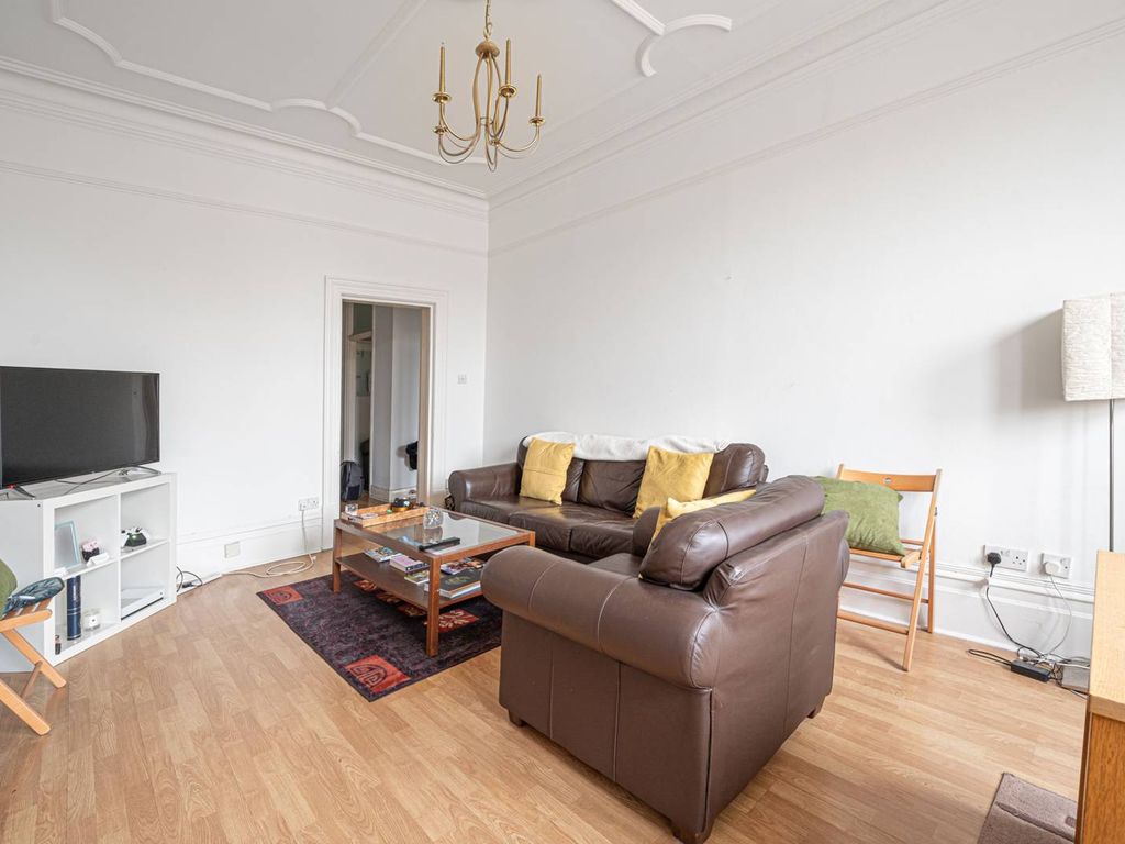 1 bed flat for sale in West End Lane, West Hampstead, London NW6, £595,000