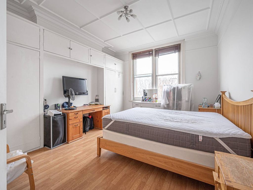 1 bed flat for sale in West End Lane, West Hampstead, London NW6, £595,000