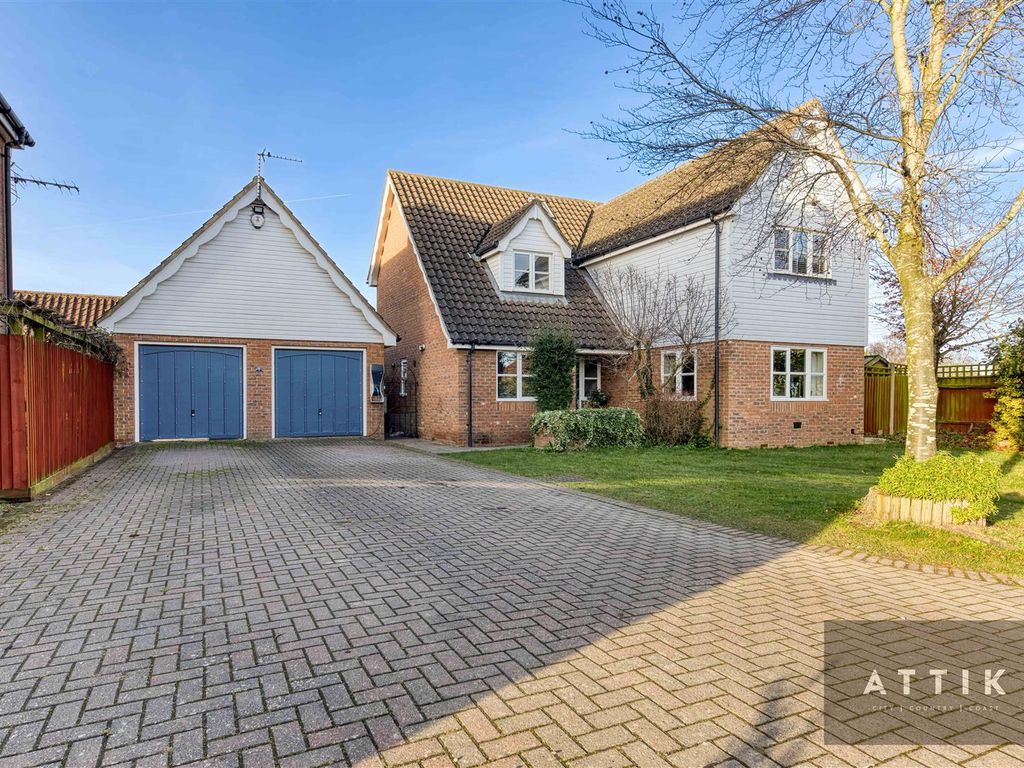 4 bed detached house for sale in Bowling Green Close, Attleborough NR17, £540,000
