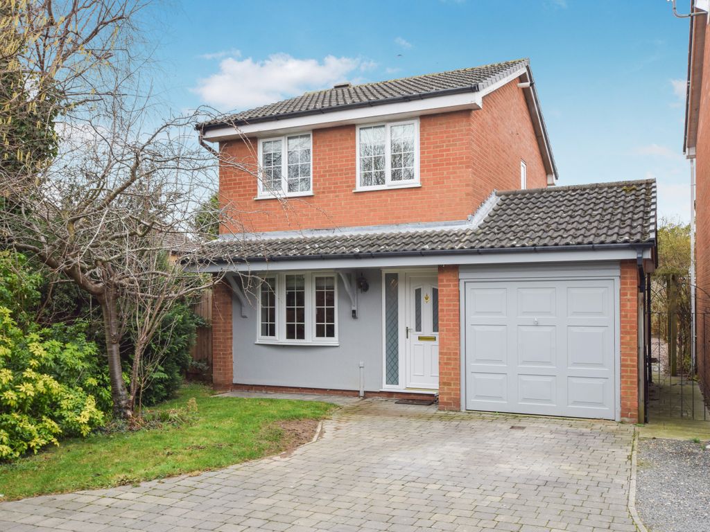 3 bed detached house for sale in Grasmere, Huntingdon PE29, £325,000