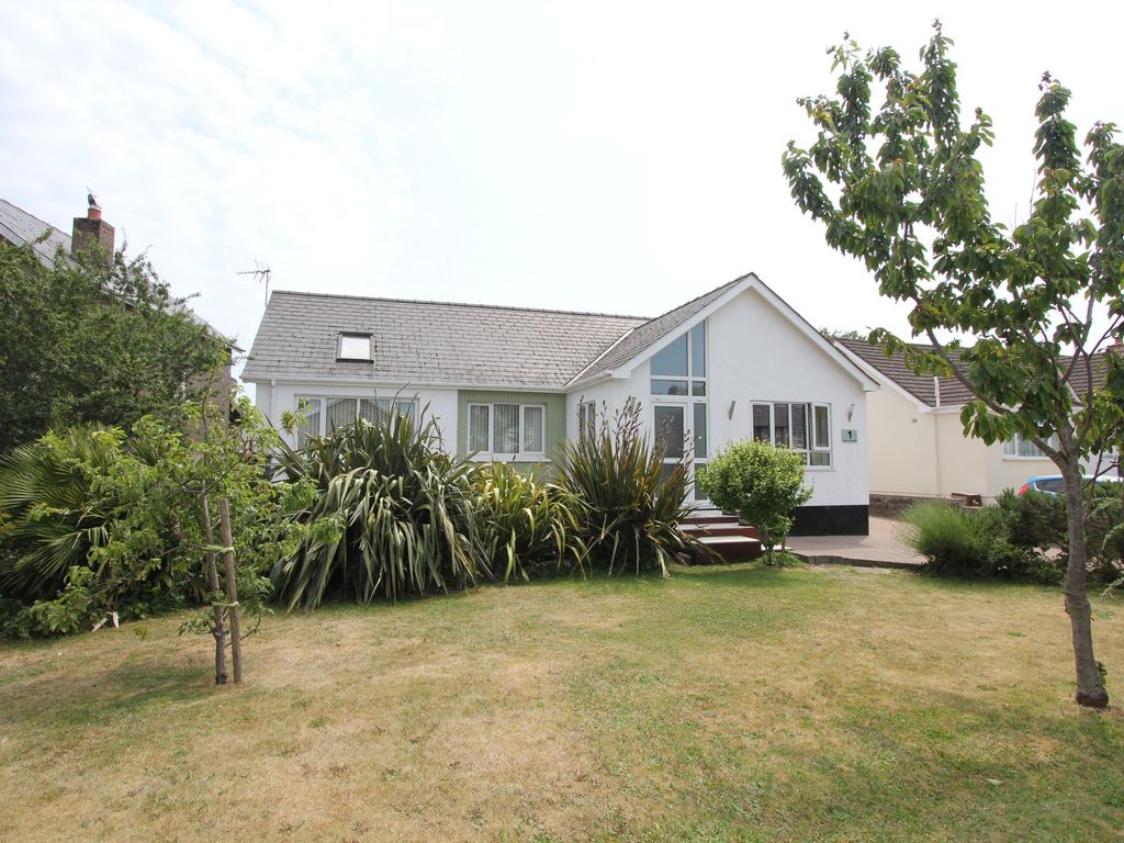 4 bed detached house for sale in Church Road, Wick CF71, £499,950