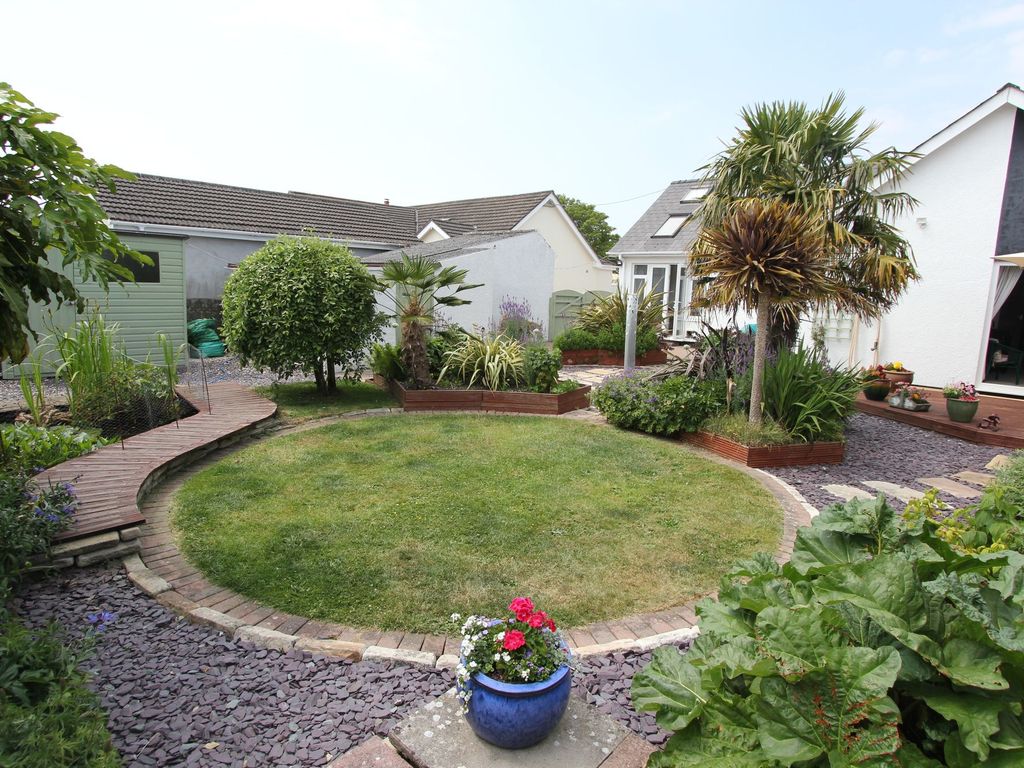 4 bed detached house for sale in Church Road, Wick CF71, £499,950