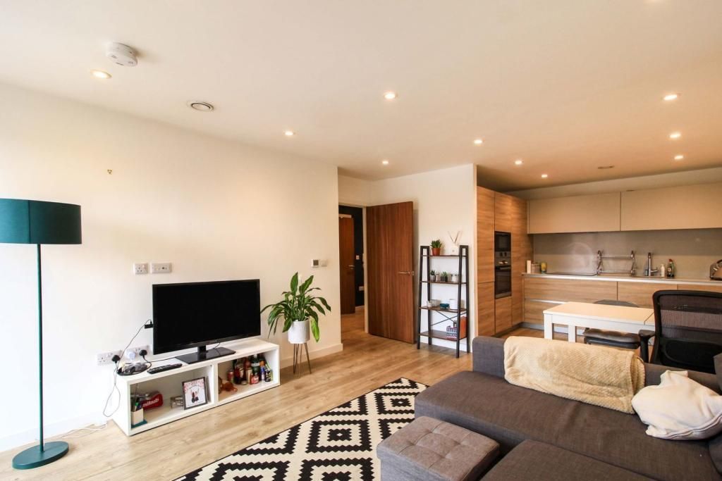 2 bed flat for sale in Bellar Gate, Nottingham NG1, £134,000