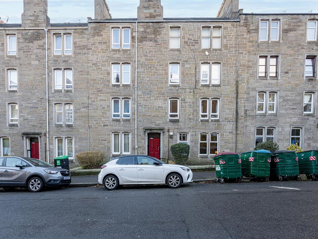 1 bed flat for sale in Scott Street, Dundee DD2, £90,000