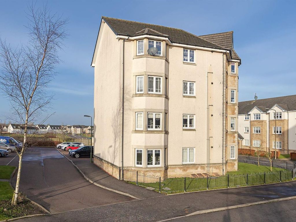 2 bed flat for sale in Leyland Road, Bathgate EH48, £130,000