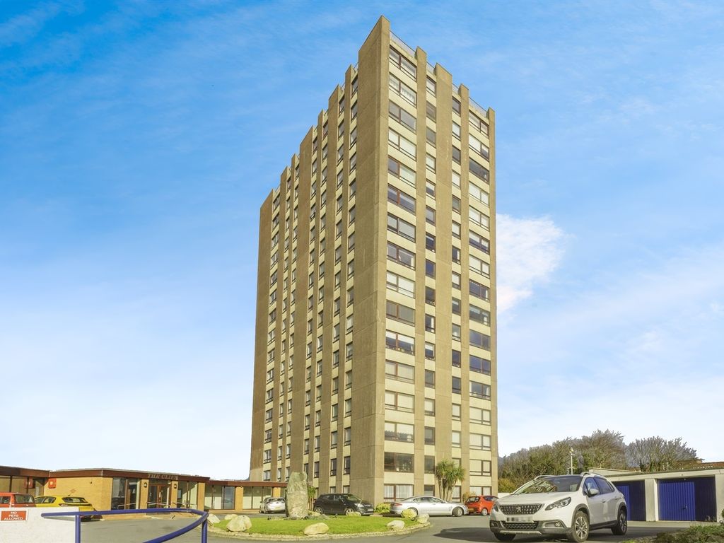 2 bed flat for sale in The Cliff, Wallasey CH45, £210,000