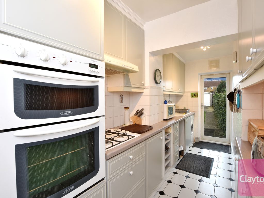 2 bed terraced house for sale in Fern Way, Watford WD25, £425,000