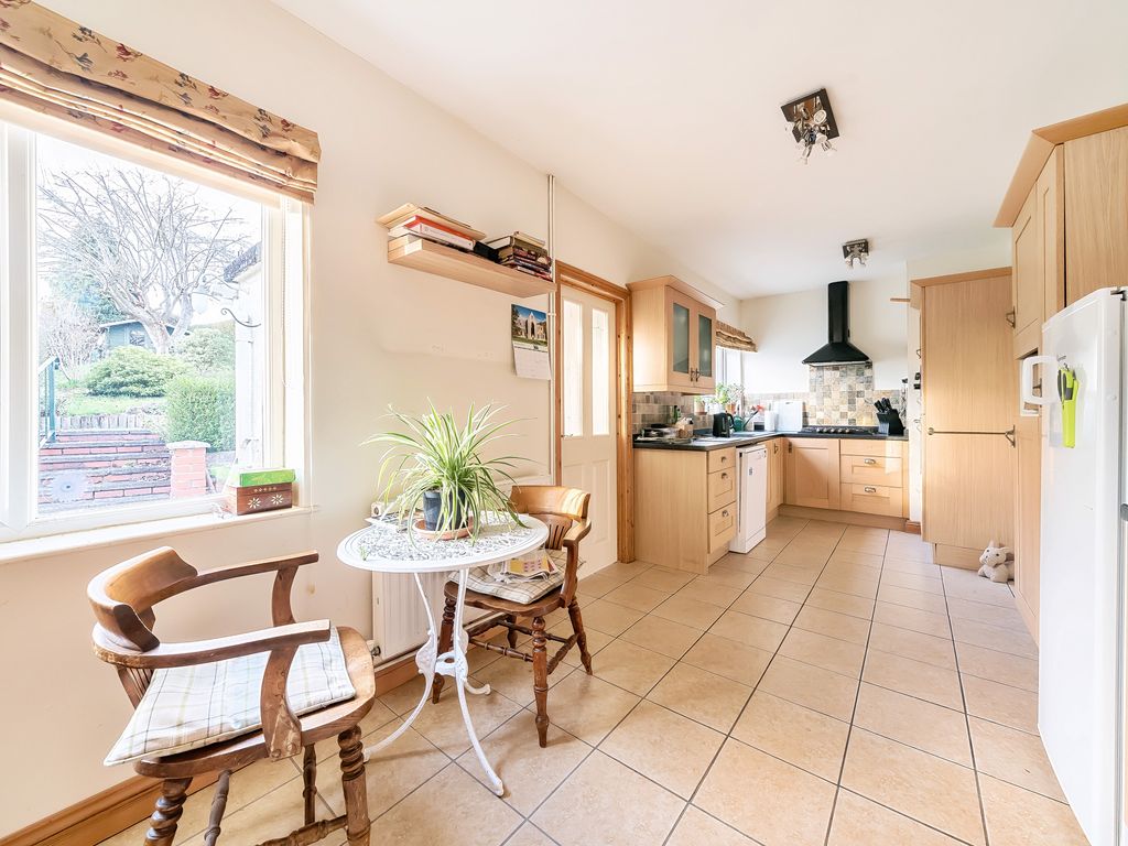 4 bed detached house for sale in Dixton Close, Monmouth NP25, £520,000