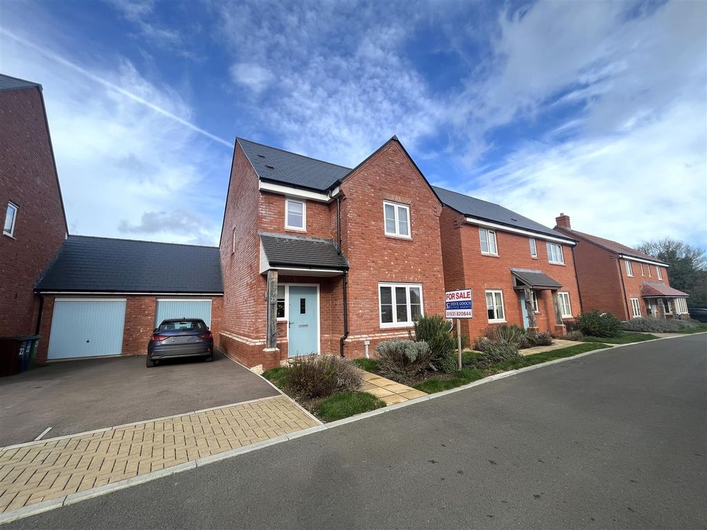 3 bed detached house for sale in Rectory Close, Ashleworth, Gloucester GL19, £400,000