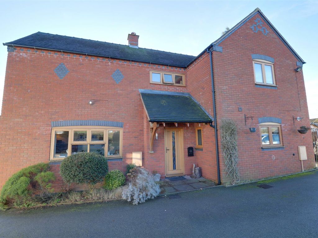 3 bed detached house for sale in Heathcote Road, Bignall End, Stoke-On-Trent ST7, £319,950