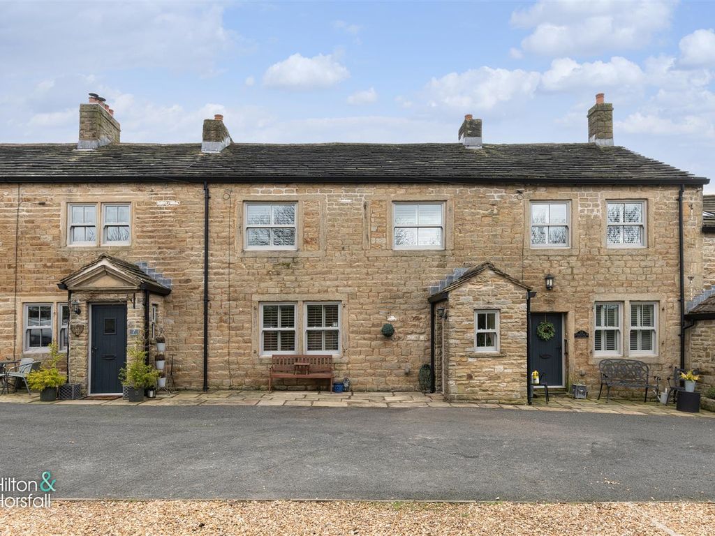 3 bed cottage for sale in Trawden Hill, Trawden, Colne BB8, £324,950