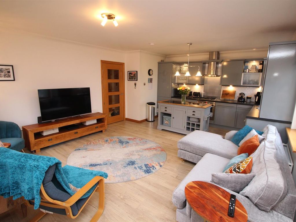 2 bed flat for sale in Silver Birch Wynd, Port Glasgow PA14, £158,000
