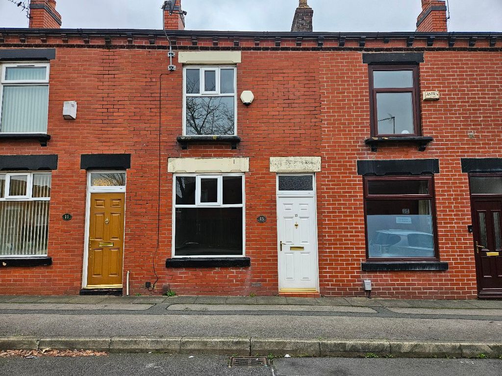 2 bed terraced house to rent in George Barton Street, Bolton BL2, £750 pcm