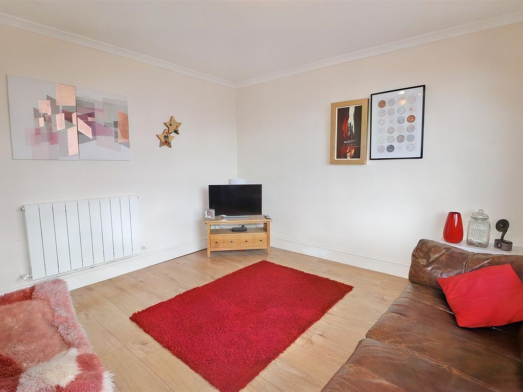 3 bed terraced house for sale in Croxdale Road, Borehamwood WD6, £512,500