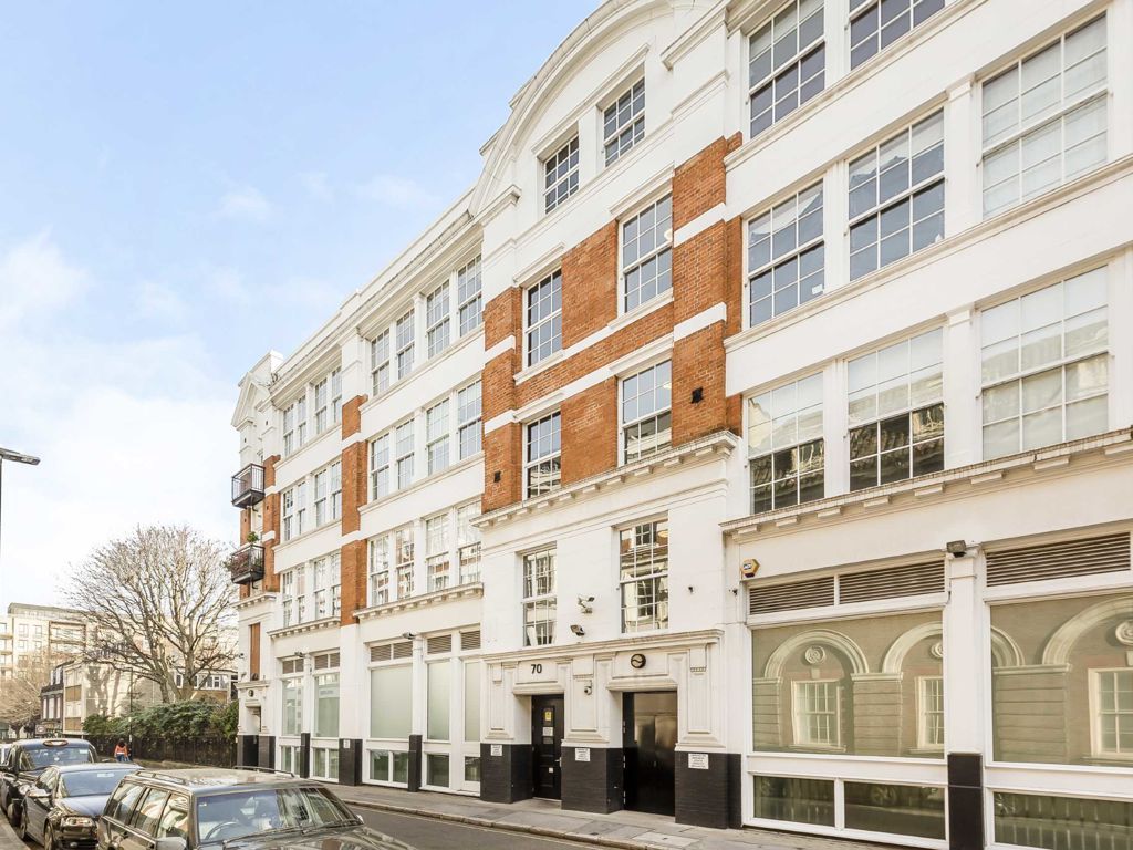 2 bed flat to rent in Ironmonger Row, London EC1V, £3,500 pcm