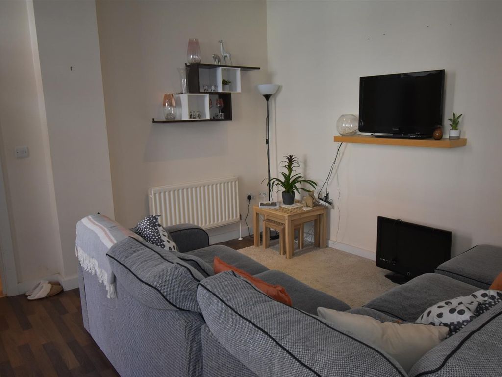 2 bed flat to rent in Redcliff Street, Redcliffe, Bristol BS1, £1,450 pcm