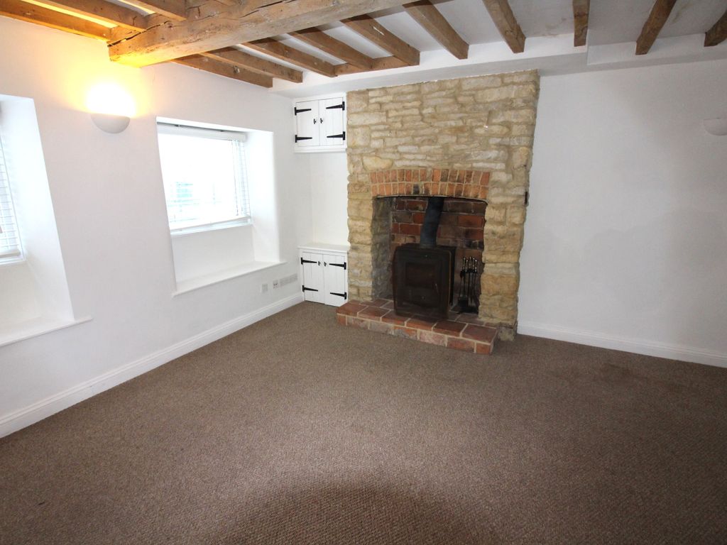 2 bed cottage to rent in Spring Street, Chipping Norton OX7, £1,250 pcm