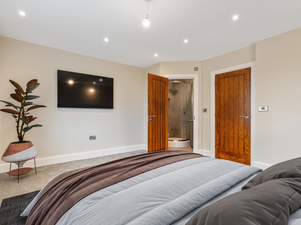 3 bed detached bungalow for sale in Somercotes, Alfreton, Derbyshire, Derbyshire DE55, £325,000