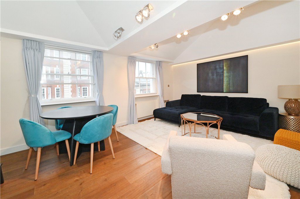 2 bed flat to rent in Baker Street, London NW1, £5,000 pcm