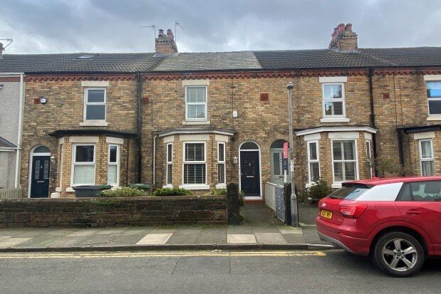 3 bed property to rent in Eaton Road, Wirral CH48, £1,250 pcm