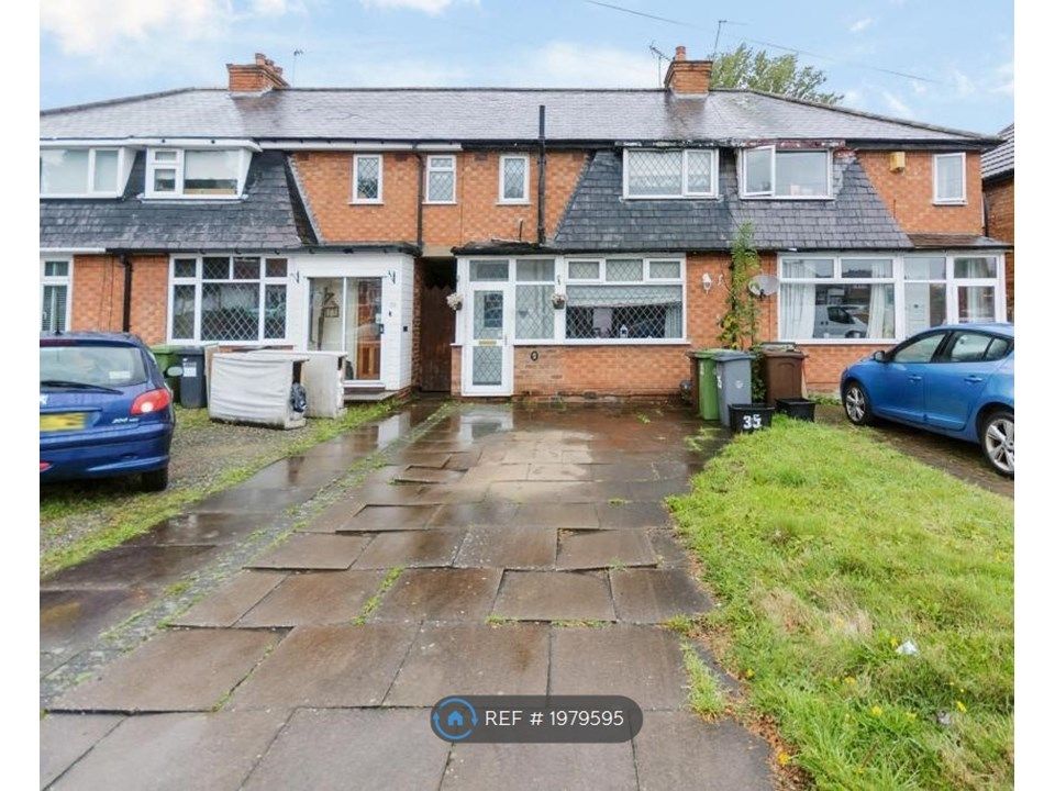 3 bed terraced house to rent in Amberley Road, Solihull B92, £1,295 pcm