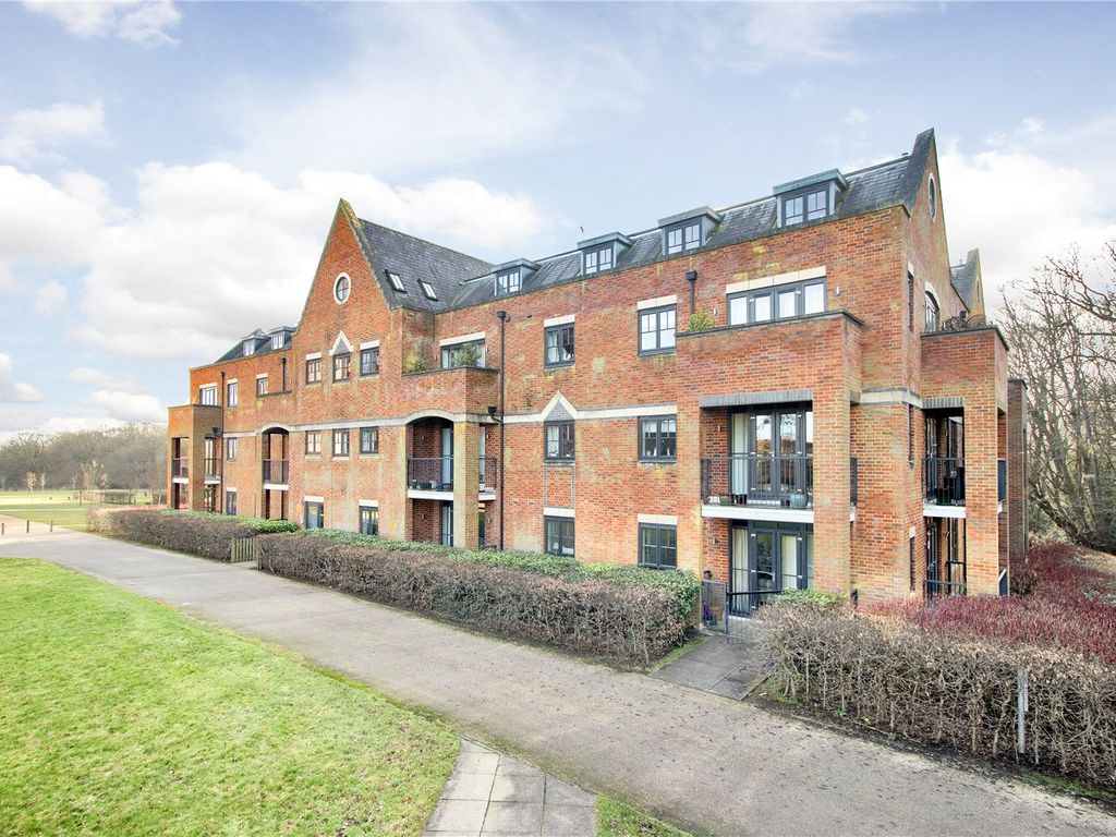 2 bed flat for sale in Little Trodgers Lane, Mayfield, East Sussex TN20, £550,000