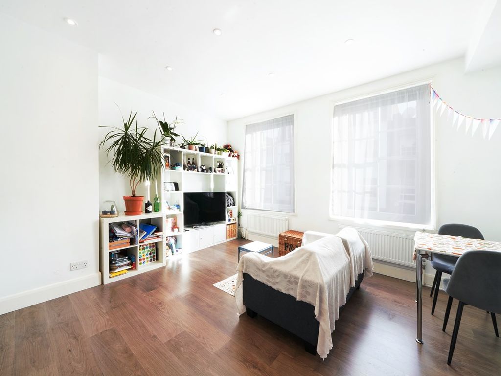 1 bed flat for sale in Bell Street, Marylebone, London NW1, £465,000