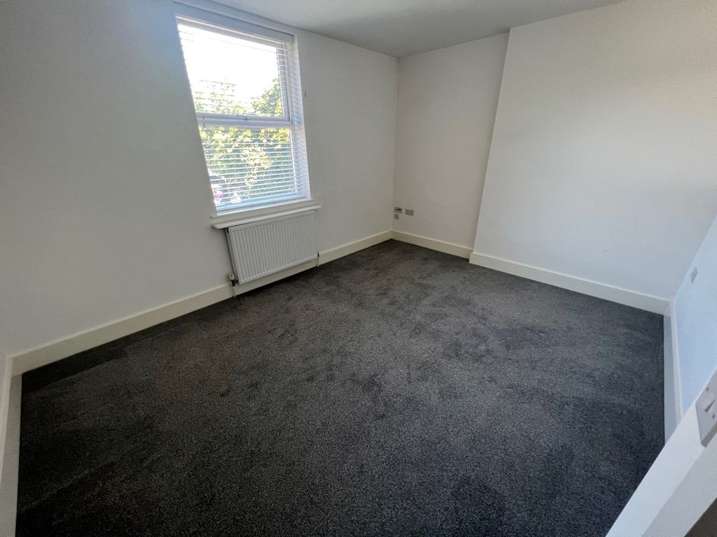 1 bed flat to rent in Christchurch Road, Bournemouth BH1, £975 pcm