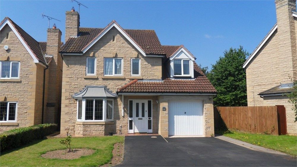 4 bed detached house to rent in Hall Drive, Worksop S80, £1,150 pcm