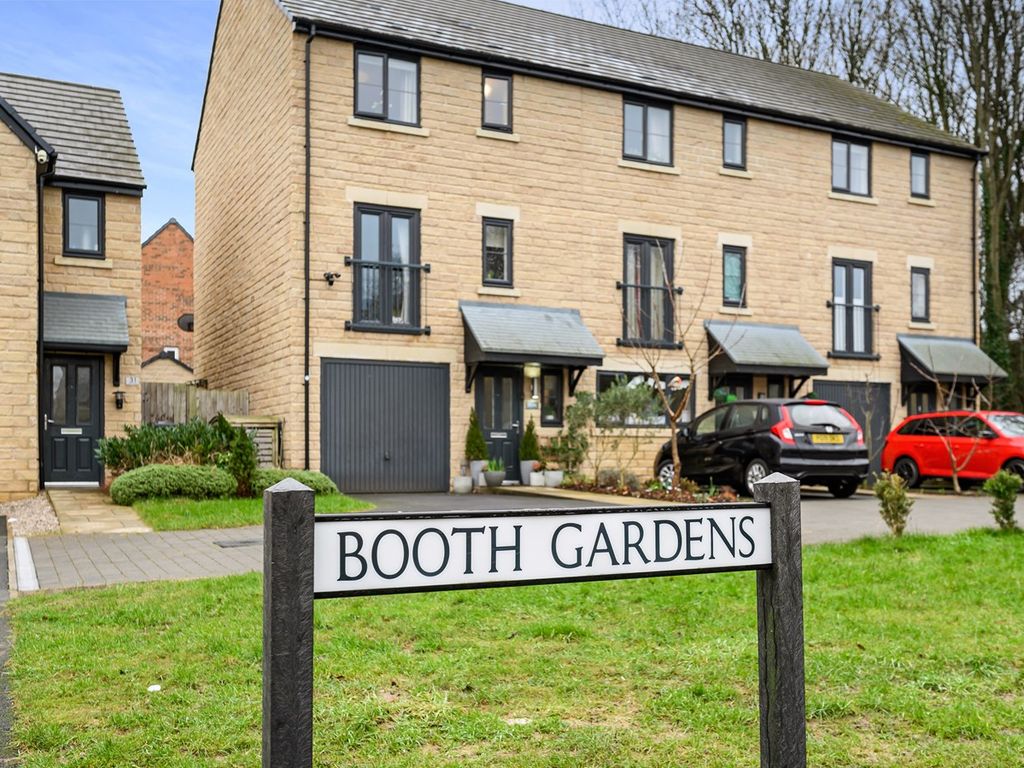 4 bed town house for sale in Booth Gardens, Lancaster LA1, £300,000