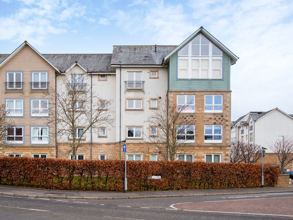 1 bed flat for sale in Chandlers Court, Stirling FK8, £145,000