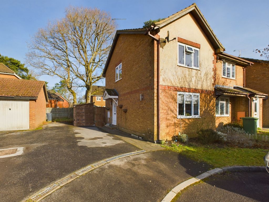 2 bed semi-detached house for sale in Juniper Close, Whitehill, Bordon, Hampshire GU35, £280,000