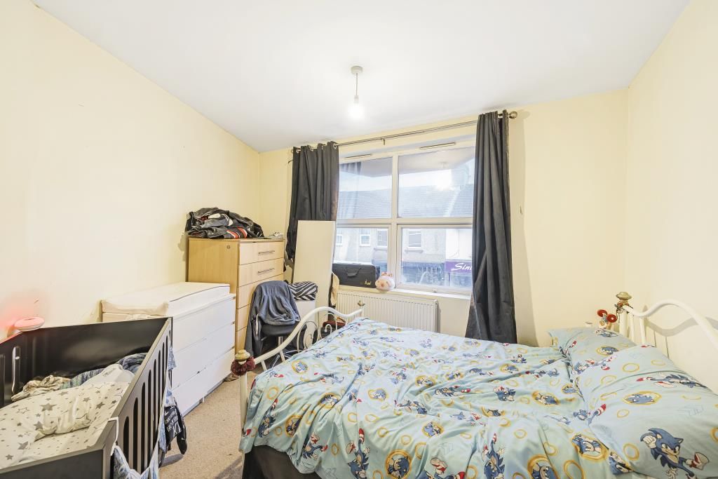 2 bed maisonette for sale in Swindon, Wiltshire SN2, £110,000