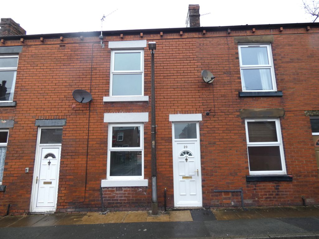 2 bed terraced house to rent in Corporation Street, Chorley PR6, £750 pcm