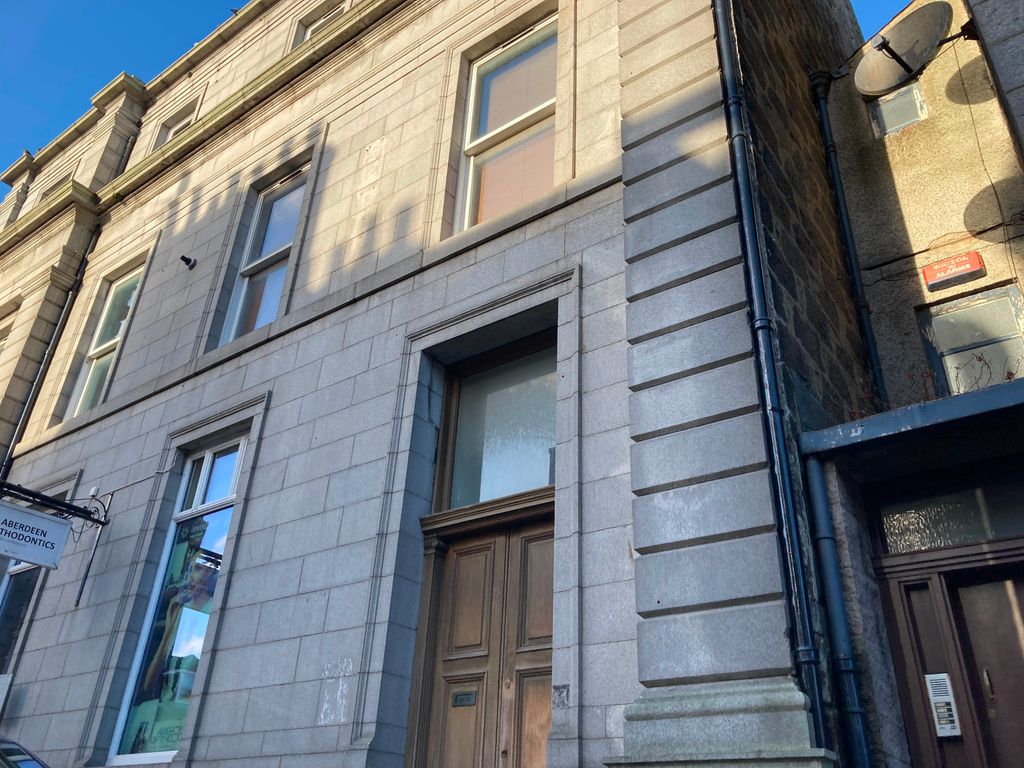 2 bed flat to rent in John Street, Aberdeen AB25, £750 pcm