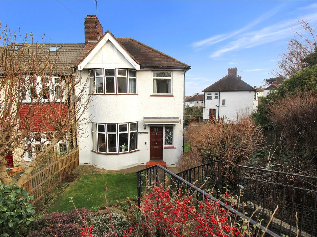3 bed end terrace house for sale in Moordown, Shooters Hill, London SE18, £475,000