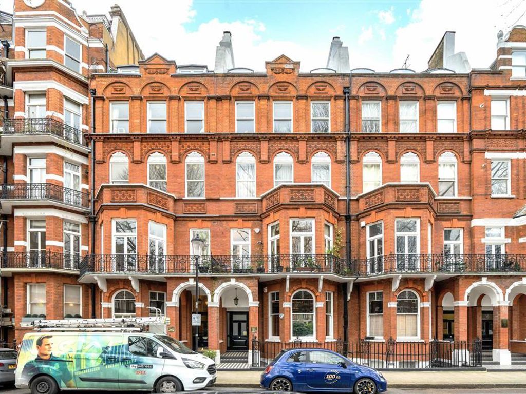 2 bed flat for sale in Barkston Gardens, London SW5, £1,700,000