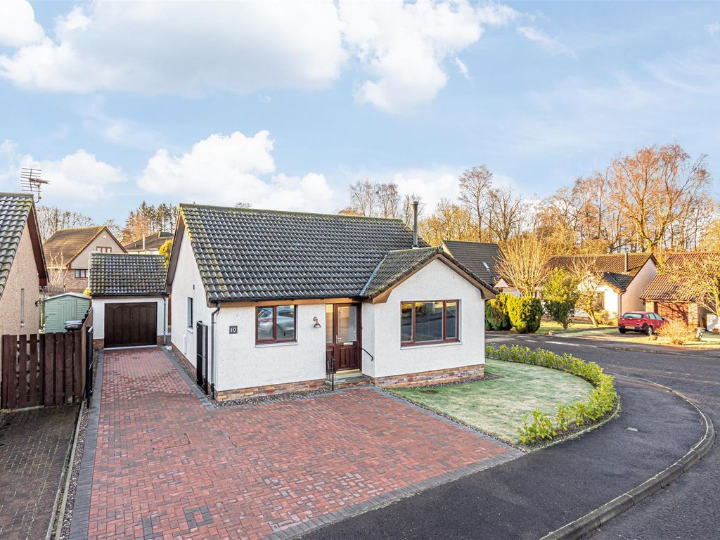 2 bed detached bungalow for sale in 10 West Crook Way, Crook Of Devon, Kinross KY13, £260,000