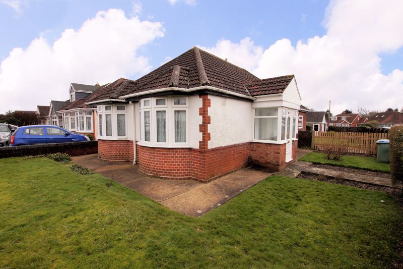 2 bed detached bungalow for sale in The Crossway, Portchester, Fareham PO16, £435,000