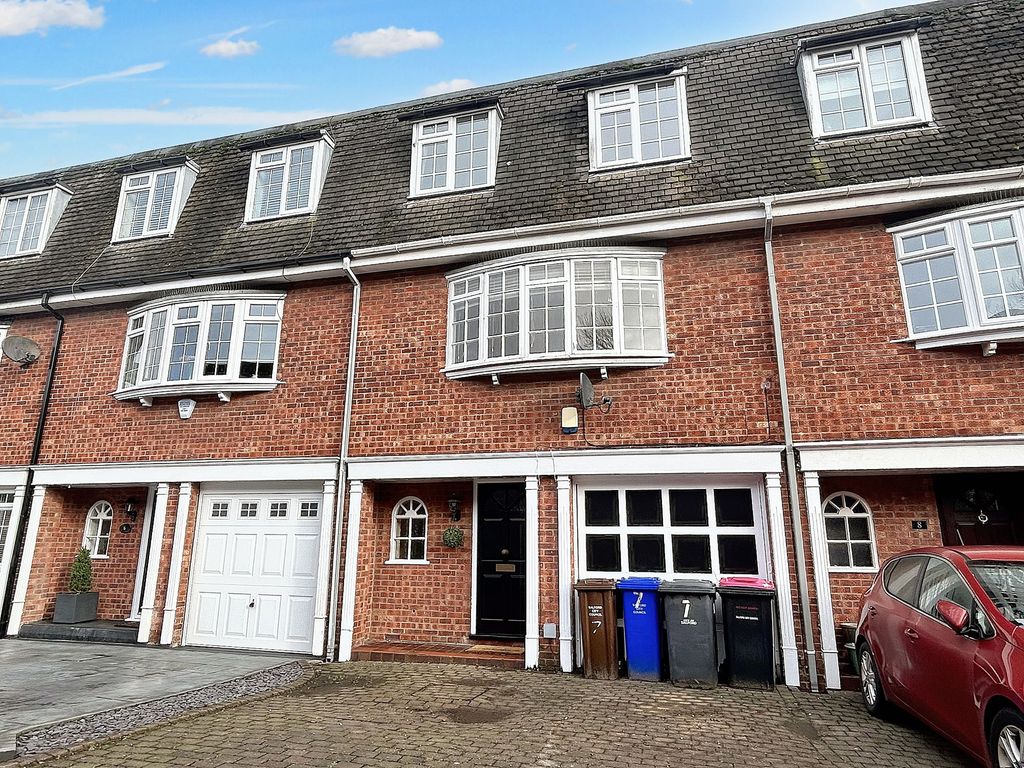 3 bed town house to rent in Woodlea, Worsley M28, £1,500 pcm