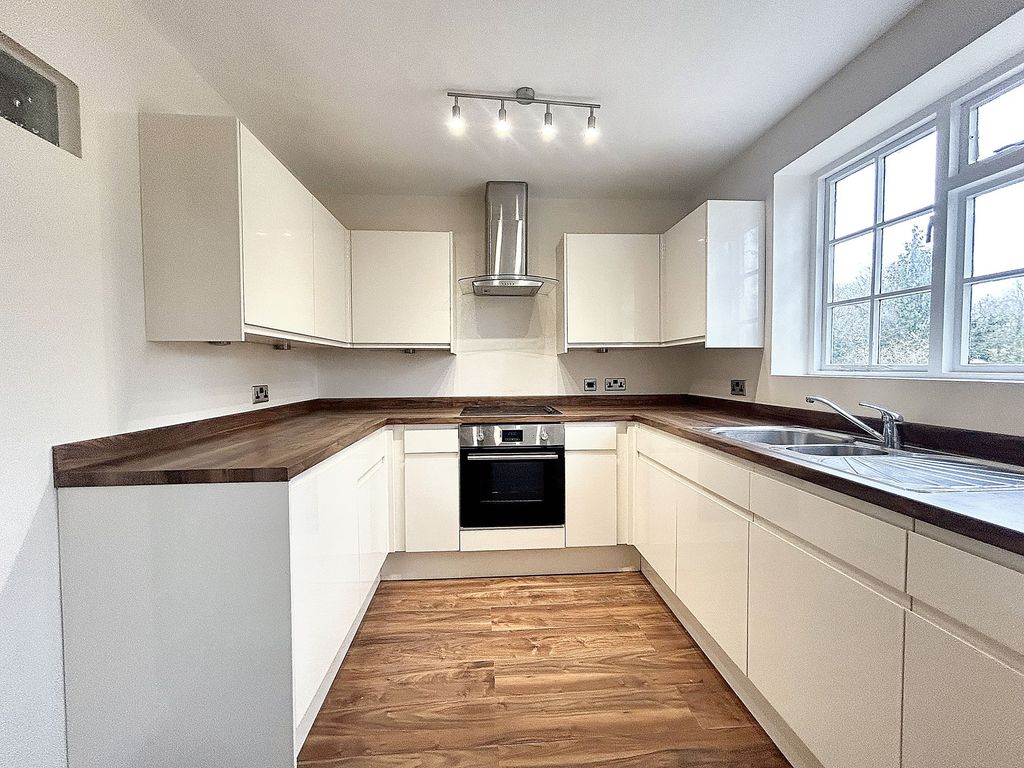 3 bed town house to rent in Woodlea, Worsley M28, £1,500 pcm